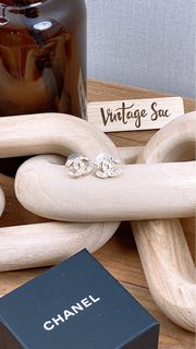 (Category: ) located in . Submitted by vintage_sac (Listing ID 1469011659, Image 1). Description: .