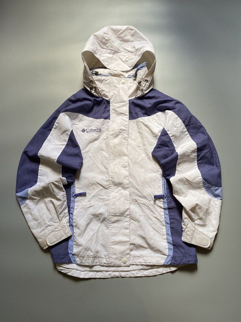 Vtg Columbia Technical Shell Jacket (Category: Coats, Jackets and Outerwear) located in Cebu City. Submitted by dfindss. (Listing ID 1469034552, Image 1). Description: Dimension: 28.5x22.5 Best fit sa large Good condition Need wash Issue missing puller but still working zipper.