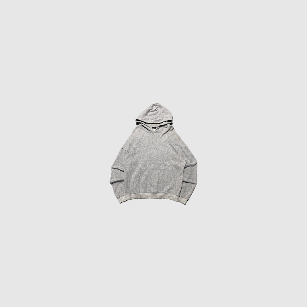 Vujade Tokyo Loopwheel Hoodie (Grail) (Category: Hoodies) located in Cavite. Submitted by kali_galleria (Listing ID 1468939711, Image 1). Description: Available 🏷️ Vujade Tokyo Loopwheel Hoodie 💎 • Excellent Condition: 9.5 • Color rate: 9.5 • Width: 24 • Length: 28 • Best Fit: XL (Oversized) • Issue: 🏷️500 + SF “Thrift with your fingertip👆🏼.