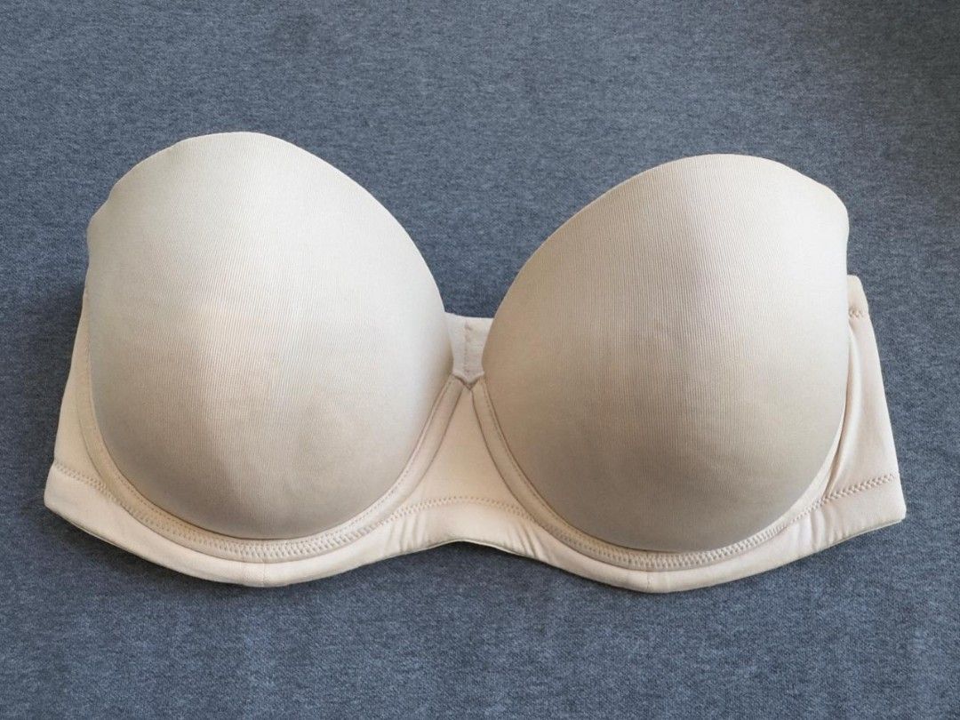 Wacoal strapless 34dd (Category: Undergarments & Loungewear) located in Llanera. Submitted by expresclothing (Listing ID 1469002337, Image 1). Description: .