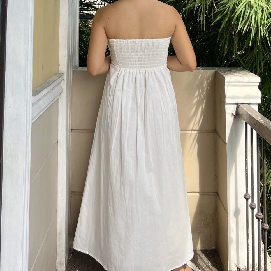 Wanhiyan White Dress (Category: Dresses) located in Cainta. Submitted by taygracie (Listing ID 1469026045, Image 2). Description: Never worn. Still with tag. No issues. Bought for 900 PHP via Wanhiyan website. Free Size (scroll images to see size chart) *Top part is stretchable .