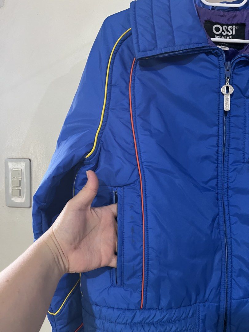 Waterproof jacket for winter autumn (Category: Coats, Jackets and Outerwear) located in Quezon City. Submitted by rhoyrhoy (Listing ID 1468975666, Image 3). Description: Waterproof jacket Womens size M Excellent for winter or autumn use Can be used in snow or ski activities Can also be for use during rainy days Width 20 inches Length 20 inches Sleeve length 24 inches With pockets on both sides and s small Breast pocket all with zippers.