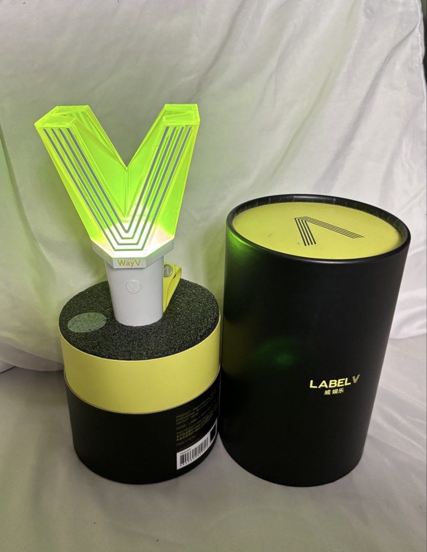Wayv Leekbong (Category: K-Wave Merchandise) located in Manila. Submitted by ina0115 (Listing ID 1468989129, Image 1). Description: WayV Leekbong: 1,500 (negotiable) Batteries included 🔋 Loc: Cainta Mop: gcash Mod: lalamove, jnt, or LBC .