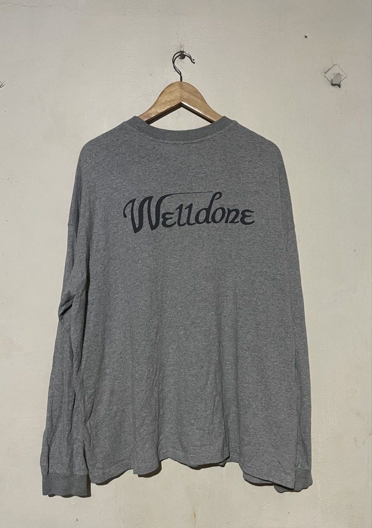 We11done Grey Long Sleeve (Category: Longsleeves) located in San Jose del Monte. Submitted by naaahmaaan (Listing ID 1468957665, Image 2). Description: - Dimes : L 27 - W 26 - Size : XL - Verygood Condi w/ minimal crack print on sleeve print - SJDM BULACAN 📍 - Dm me for more inquiries 📩 .