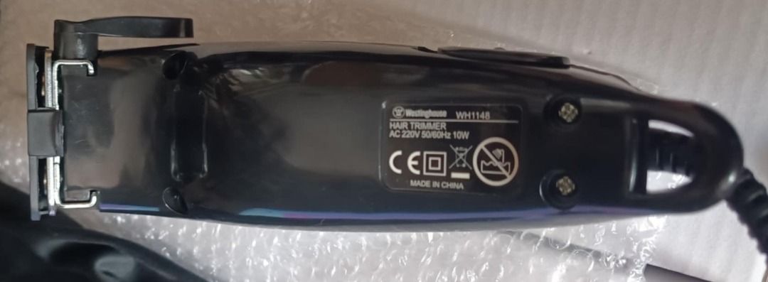 Westinghouse Hair Clipper Only (Category: Men's Grooming) located in Valenzuela. Submitted by habejavier (Listing ID 1469028209, Image 2). Description: Westinghouse Corded Hair Trimmer Brand new/unused for only PHP 1,000! - Valued at PHP 2,000! - Stainless Steel Blades - Adjustable Blade Lever - On/Off Switch for Simple Use - Ergonomic Design Grip Please note: Hair Trimmer ONLY, NO beard trimmer. Complete accessories in original packaging: - Prot