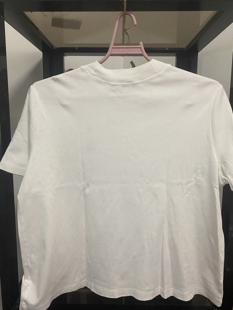 White Cotton Tees (Category: Shirts) located in Quezon City. Submitted by zaffiro98 (Listing ID 1468992023, Image 2). Description: fits L to XL Bustline 42” Waisrline 52” Length 22”.