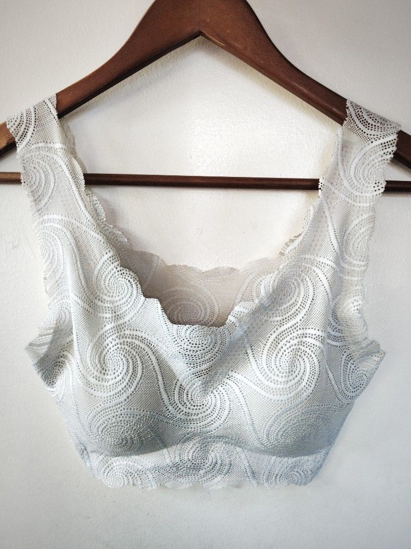White Lace Bralette Crop Top Swirl Pattern (Category: Undergarments & Loungewear) located in San Juan City. Submitted by rhennx (Listing ID 1469051889, Image 1). Description: - Color: Glacial Green ‼️Need wash (not in very good color condition) - Design: All-over swirl pattern with delicate scalloped edges - Support: Wireless padded design with a secure underband - Comfort: Soft, stretchable, lightweight, and breathable material - Style: Scoop ne