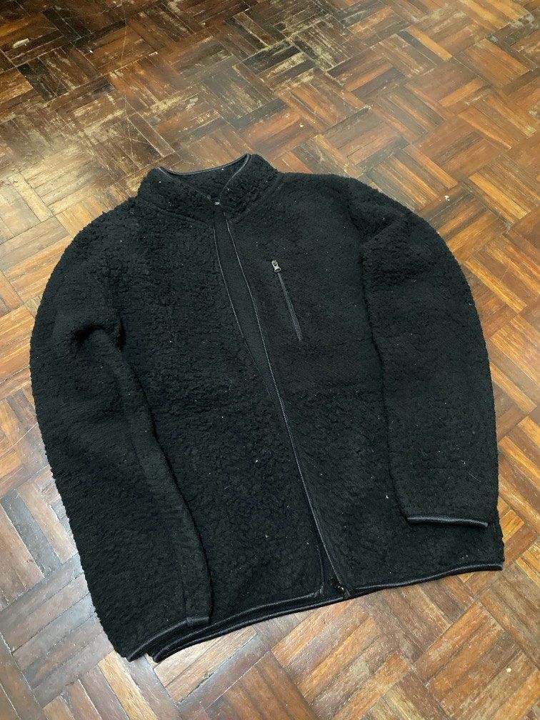winter jacket (Category: Coats, Jackets and Outerwear) located in Kuala Lumpur. Submitted by kaelmenjualreps (Listing ID 1469020461, Image 1). Description: pit 22 labuh 28 siap post .