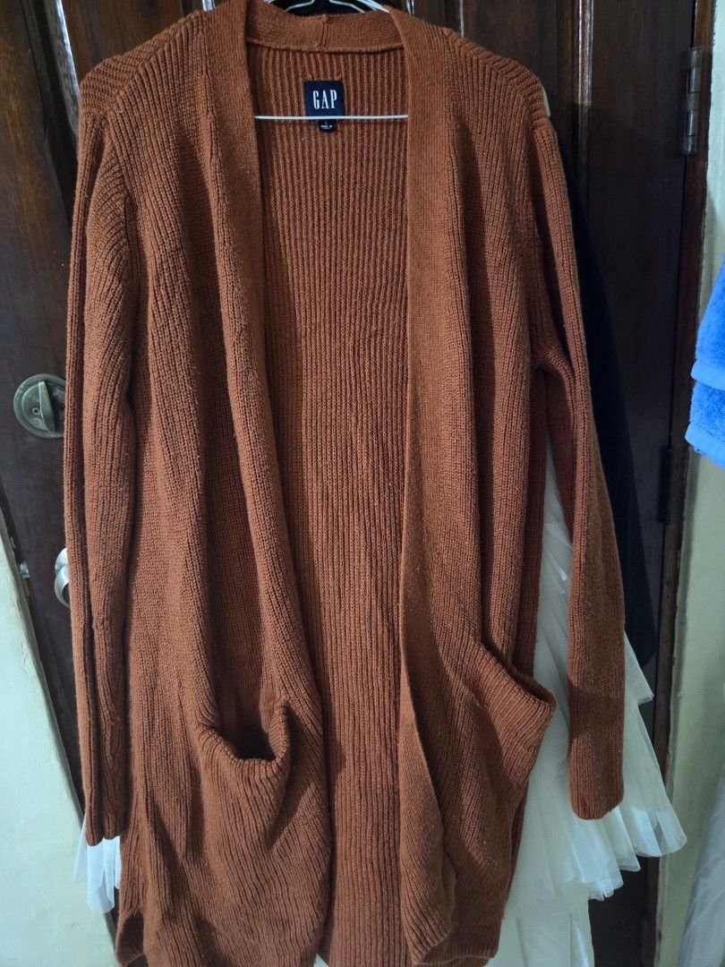 Women's Coats (Category: Coats, Jackets and Outerwear) located in Manila. Submitted by true.crischa (Listing ID 1469160519, Image 1). Description: Classic coats/ cardigan Size: Large.