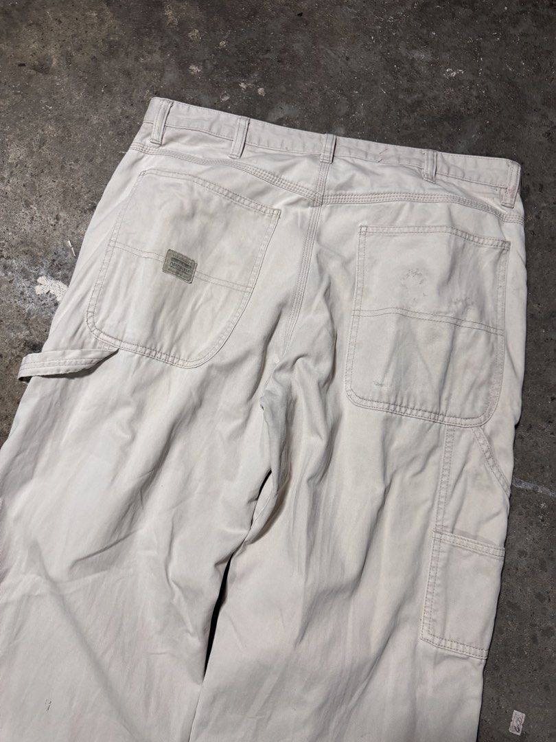 Wrangler Carpenter Pants (Category: Jeans) located in Pasig City. Submitted by dripthrift1600 (Listing ID 1469073944, Image 3). Description: - Wrangler Carpenter Pants - Good Condition - Issue: stain - Dimes: 34x38x9.
