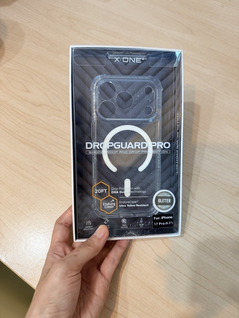 X One Drop Guard Pro Glitter Case Iphone 17 Pro (Category: Cases & Sleeves) located in Mandaluyong City. Submitted by denissearci (Listing ID 1468949482, Image 1). Description: Gifted to me but used once only Not my cup of tea.