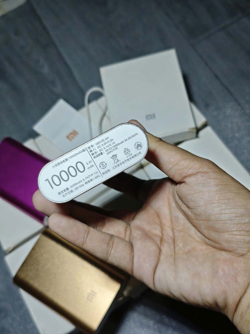 Xiaomi Powerbank (Category: Batteries & Power Banks) located in Manila. Submitted by milamartina123 (Listing ID 1468940480, Image 3). Description: POSTED PRICE FOR ATTENTION ONLY xiaomi power bank 10,000mAh with individual wired charger 100each, 16pcs. take only. factory pull out, AS IS. sinaksak ko isa-isa umiilaw naman, pero d ko na chinarge isa-isa. tondo, manila loc no return/refund once settled..
