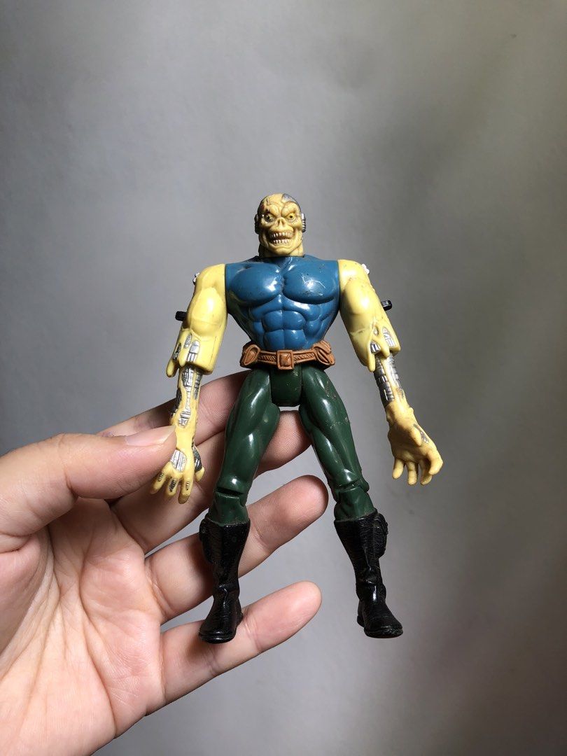 Xmen Action Figures (Category: Action & Battle Toys) located in Cainta. Submitted by dopethrifts.ph (Listing ID 1469107030, Image 1). Description: 400 each Yun transparent lang 300.