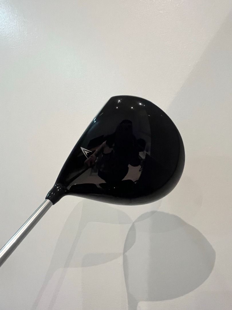 XXIO 9.5 Degree Golf Driver (Category: Golf) located in Makati City. Submitted by digitechoffice_ar (Listing ID 1468998767, Image 3). Description: Driver:XXIO 7 Loft Angle: 9.5 Shaft:GRAPHITE DESIGN TP-6 S - Brand/Model: XXIO Driver - Loft: 9.5 degrees - Finish: Black and metallic - Grip: Golf Pride - Condition: Normal wear on sole and face with standard course scuffs from regular play.