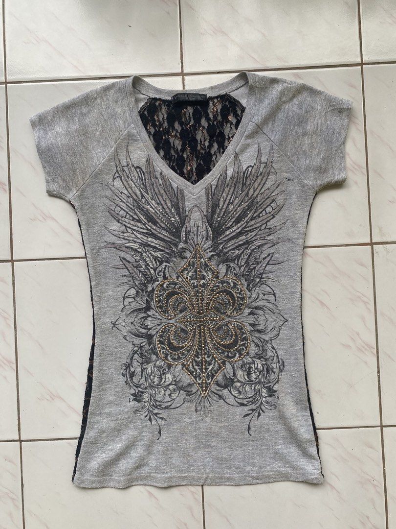 Y2k Angels & Demon (Category: Shirts) located in Alimodian. Submitted by curatednamgabasura_ilo (Listing ID 1469057037, Image 1). Description: Y2k Angels & Demon Hole (side) Stains 16.5 26.