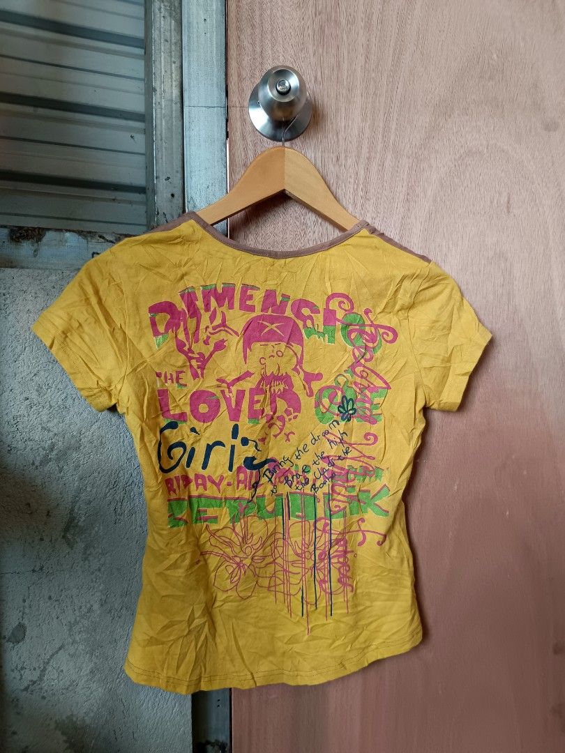 Y2k graphic top (Category: Shirts) located in Davao. Submitted by mln-boutique (Listing ID 1468969836, Image 3). Description: size - M good condition custo design.