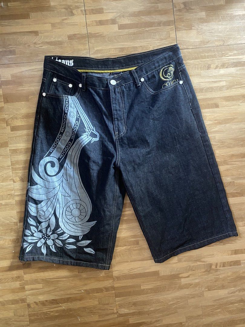 y2k jorts (Category: Shorts) located in Dagupan City. Submitted by well.layed (Listing ID 1469016963, Image 2). Description: 37waist 27.5 length.