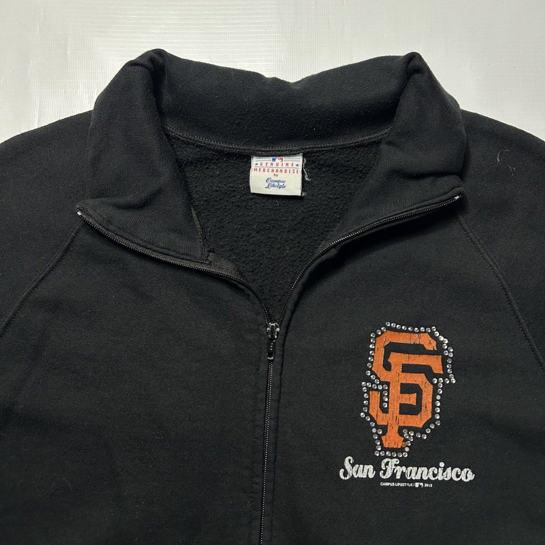 Y2K MLB X SF Giants Jacket (Category: Tshirts & Polo Shirts ) located in Antipolo. Submitted by wvyfrnds (Listing ID 1469017167, Image 2). Description: Y2K MLB X SF Giants Jacket Size: M Color: Black Dimensions (Inches): Length: 23.5 Width: 21.5 Color Rate: 9/10 Issues - NONE 395 PLUS SF.
