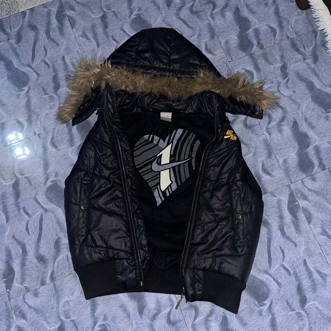 Y2k Nike Vest (19x24) (Category: Vests) located in Quezon City. Submitted by thriftshop_treasure (Listing ID 1469090759, Image 2). Description: .