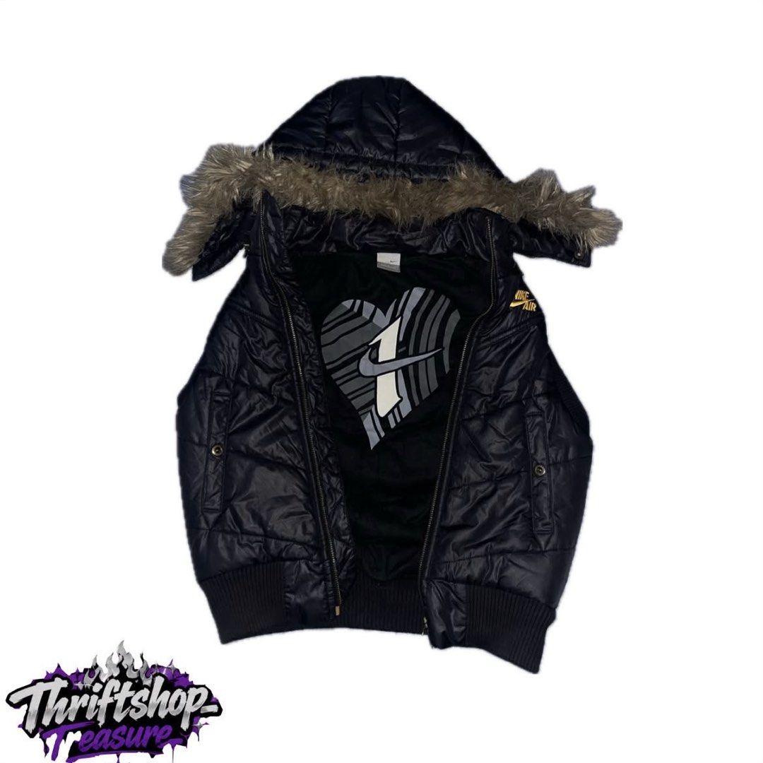 Y2k Nike Vest (19x24) (Category: Vests) located in Quezon City. Submitted by thriftshop_treasure (Listing ID 1469090759, Image 1). Description: .