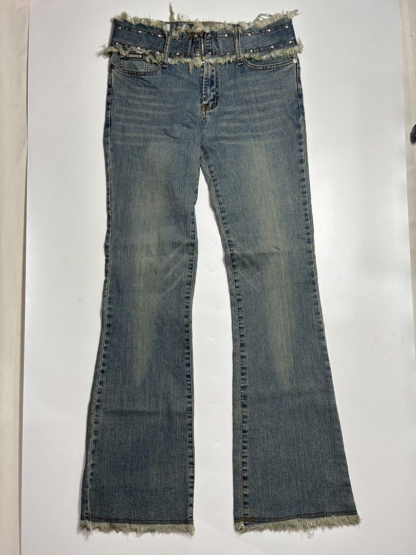 y2k studded belted mid waist flared jeans (Category: Jeans) located in Mabalacat. Submitted by lueur.rei (Listing ID 1469087738, Image 2). Description: ⊹ ࣪ ˖ W30-32, L42, R9 ⊹ ࣪ ˖ sellers fave 𖧧 mine: ₱350 𖧧 steal: ₱400 𖧧 lock(au): ₱450 — eob: OCT 20 - 8 PM ⊹₊˚‧︵‿₊୨ᰔ୧₊‿︵‧˚₊⊹ — measurements were taken in flat lay — picture may vary due to lighting — please read guidelines before buying — once item is confirmed, please send your complete order f