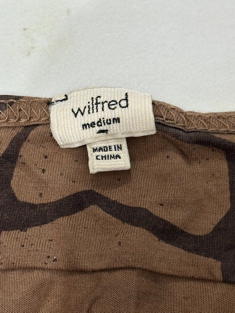 Y2K Wilfred Brown Giraffe Print Bustier Cami Top (Category: Sleeveless) located in Cabanatuan. Submitted by calliethrifts (Listing ID 1468953410, Image 2). Description: Y2K Wilfred Brown Giraffe Print Bustier Cami Top ﹒⟡ 🌺 𝗦𝗜𝗭𝗘 & 𝗗𝗘𝗧𝗔𝗜𝗟𝗦 ⟡﹒ fits S-M only 🫧 price 🦋 mine — 149 (au).