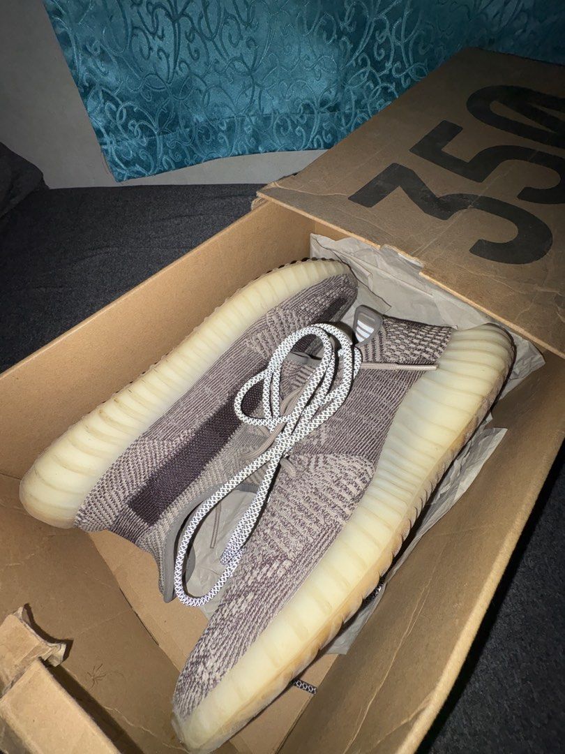 YEEZY 350 ZYON (Category: Casual Shoes) located in Manila. Submitted by arganacoline (Listing ID 1469060249, Image 2). Description: .