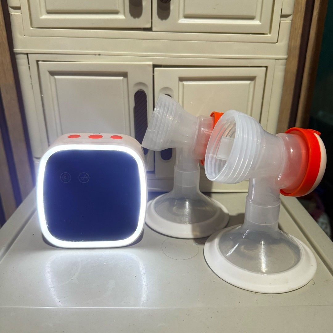yoboo plus pro motor (Category: Breastfeeding & Bottle Feeding) located in Cavite. Submitted by tanyasy2729 (Listing ID 1469129433, Image 1). Description: yoboo plus pro no issues working fine motor includes: milkbags legendairy capsule message me for minimal ship via shop33 check out.