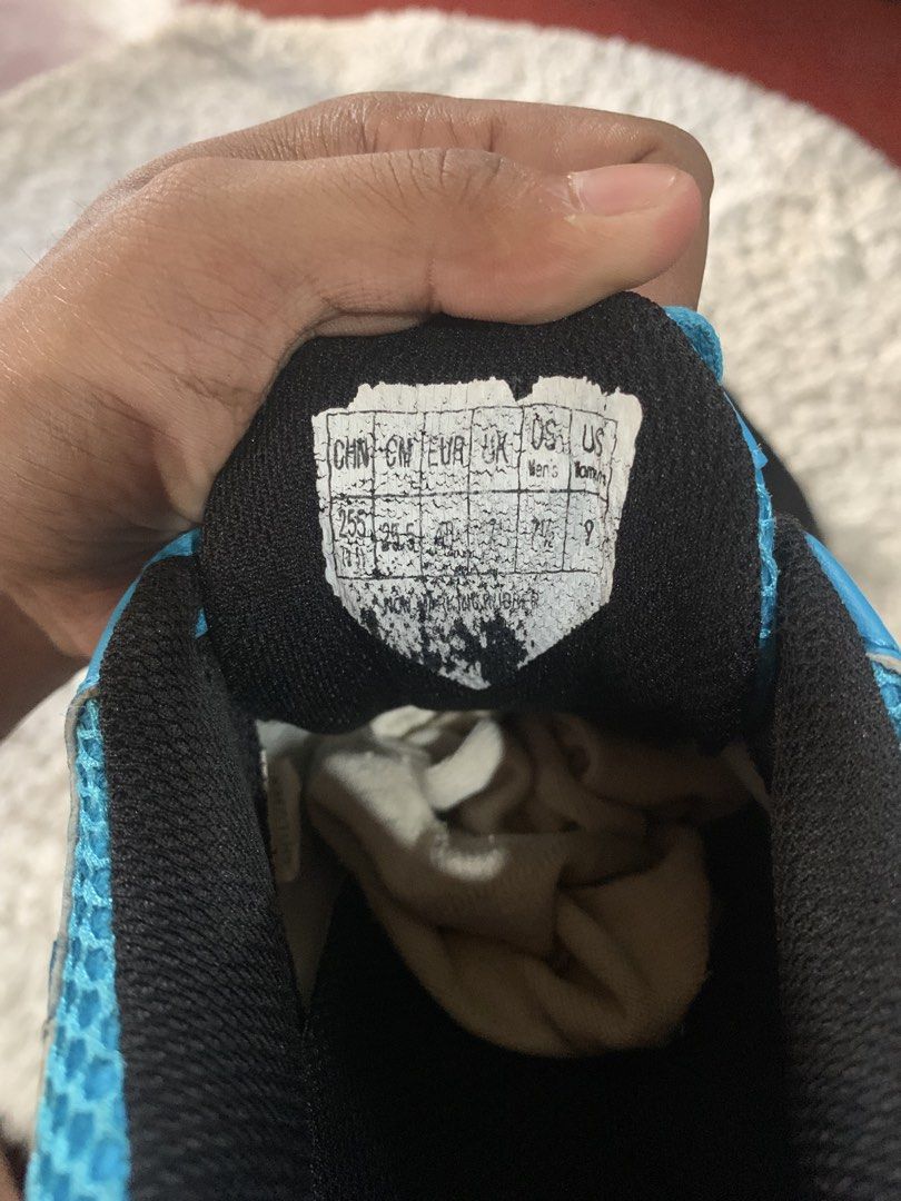 Yonex (Category: Sneakers) located in Manila. Submitted by hamboychac77005 (Listing ID 1469132621, Image 3). Description: .