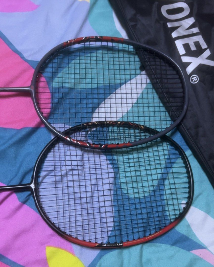 Yonex Badminton Racket set with Bag (Category: Racket and Ball Sports) located in Manila. Submitted by athena_r (Listing ID 1469070725, Image 2). Description: not sure if it’s orig but if i would recall it, i bought this racket set for ₱700 to ₱850 through orange app ! never been used ! no shuttlecock ❌ im selling it for ₱500 na lang ~ will only do same day delivery for this one ! loc: mm, qc.