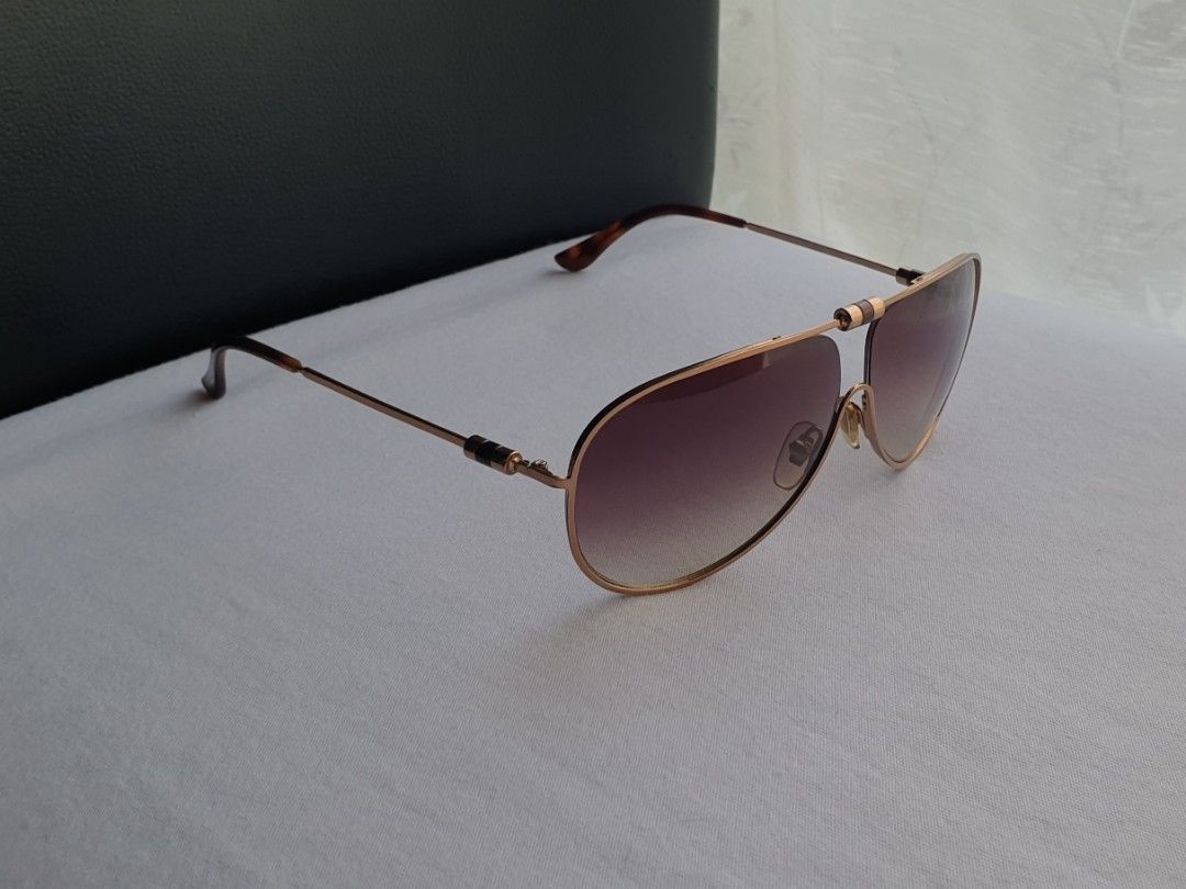 Yves Saint Laurent Aviator Sunglasses (Category: Sunglasses & Eyewear) located in Quezon City. Submitted by WasalakTwo (Listing ID 1468950848, Image 2). Description: Bought in Japan Made in Italy Authentic Goodcondition Clean and presentable Open for delivery nationwide.