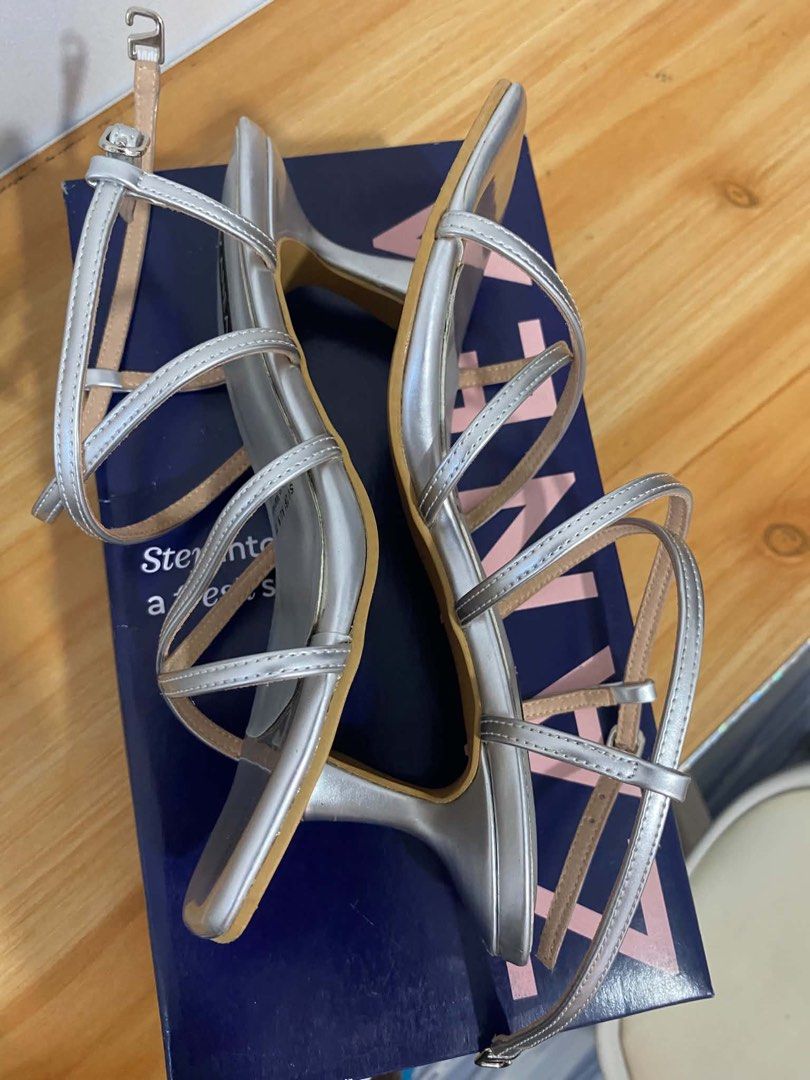 Zanea Heels size 36 (Category: Heels) located in Baguio. Submitted by nabiwuh.06 (Listing ID 1468938731, Image 2). Description: > Once used (for graduation) > Original price: 1,200+ > Like new 📍Can meet up around Pangasinan and Baguio 📦 Can do JNT .