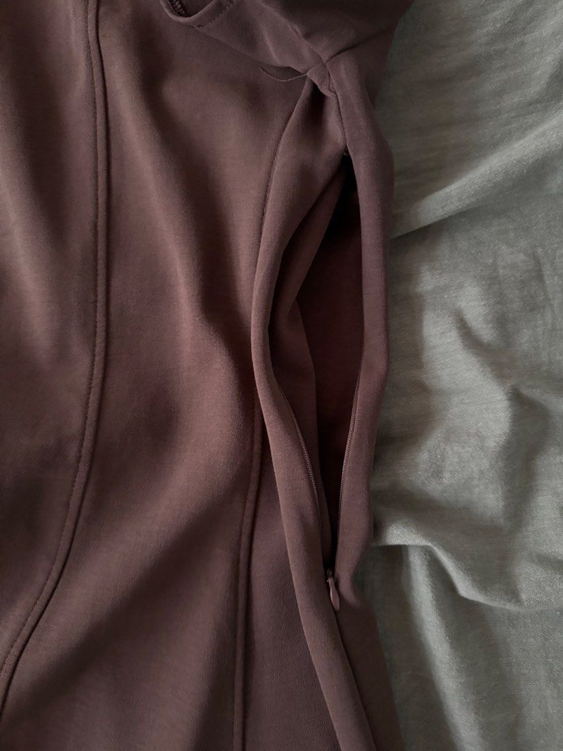 ZARA — Brown Dress (Category: Dresses) located in Manila. Submitted by tricia_lara (Listing ID 1468965648, Image 3). Description: It’s a skater type of dress! Very very flattering and the material is really high quality 💯 has a zipper also on the side :) wore this 3x times only but in super good condition! Shipping via grab/lalamove only 📍 Taft Manila.