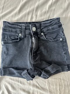 (Category: ) located in . Submitted by tan__k (Listing ID 1468954407, Image 1). Description: .
