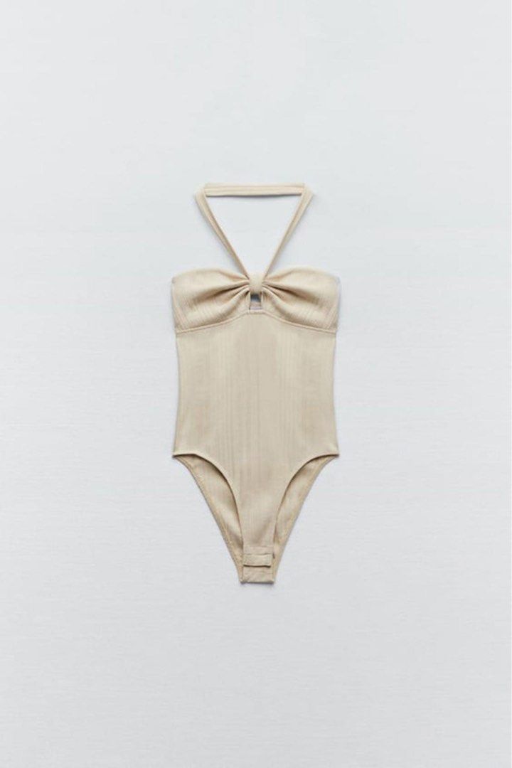 Zara bodysuit (Category: Others Tops) located in Manila. Submitted by apparella.ph (Listing ID 1468941201, Image 1). Description: BNWT. Japan bought super pretty Bust:28-38( super stretch) Waist:26-32( best fits til 32 waist lng pero nastretch sya til 36) Length from bust:20 ☑️Everything is my Own preloved / BNWT/BNWOT ☑️ not thrifted/Ukay ☑️ malukot sa picture kasi na stock sa cabinet (tinatamad mag plantsa ✌️ ) ☑️Personal items ( usually bought