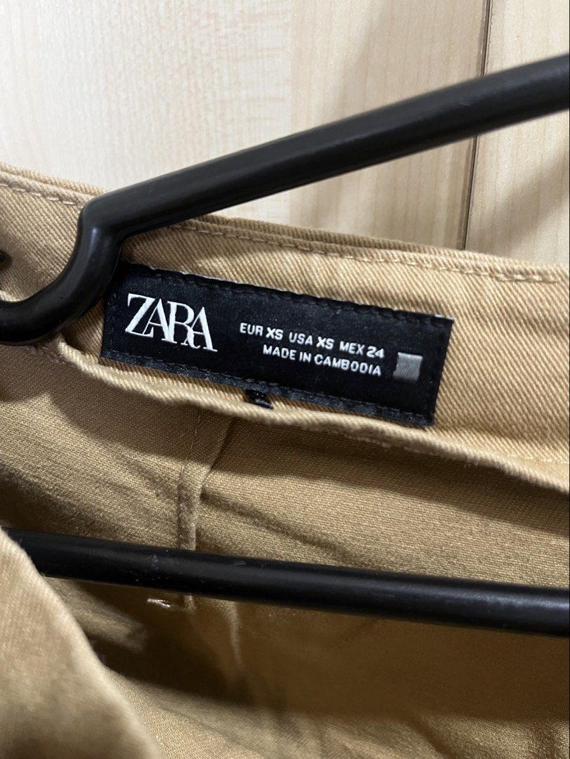 Zara Brown Skort with Belt (Category: Skirts) located in Mandaluyong City. Submitted by maximesntgo (Listing ID 1469029635, Image 2). Description: .
