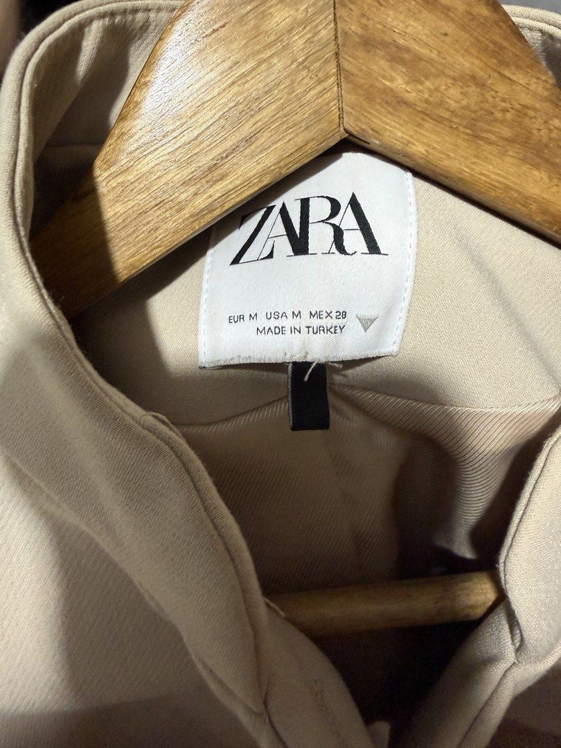 Zara Coat (Category: Coats, Jackets and Outerwear) located in Pasay City. Submitted by alizamae (Listing ID 1469049500, Image 2). Description: .