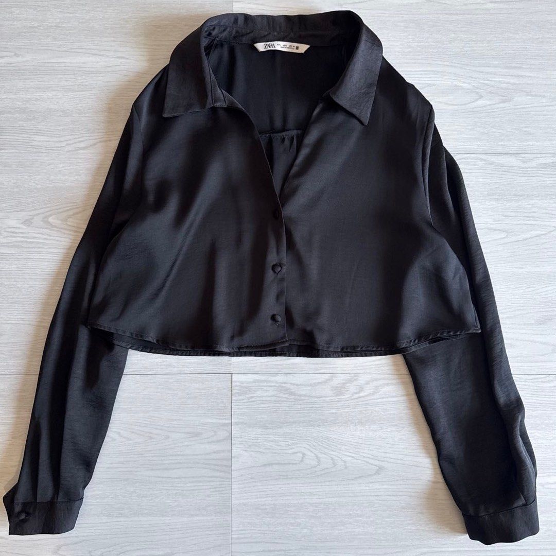 Zara Crop Satin Buttondown (Category: Blouses) located in Taguig. Submitted by intransitforyou (Listing ID 1469125884, Image 1). Description: .