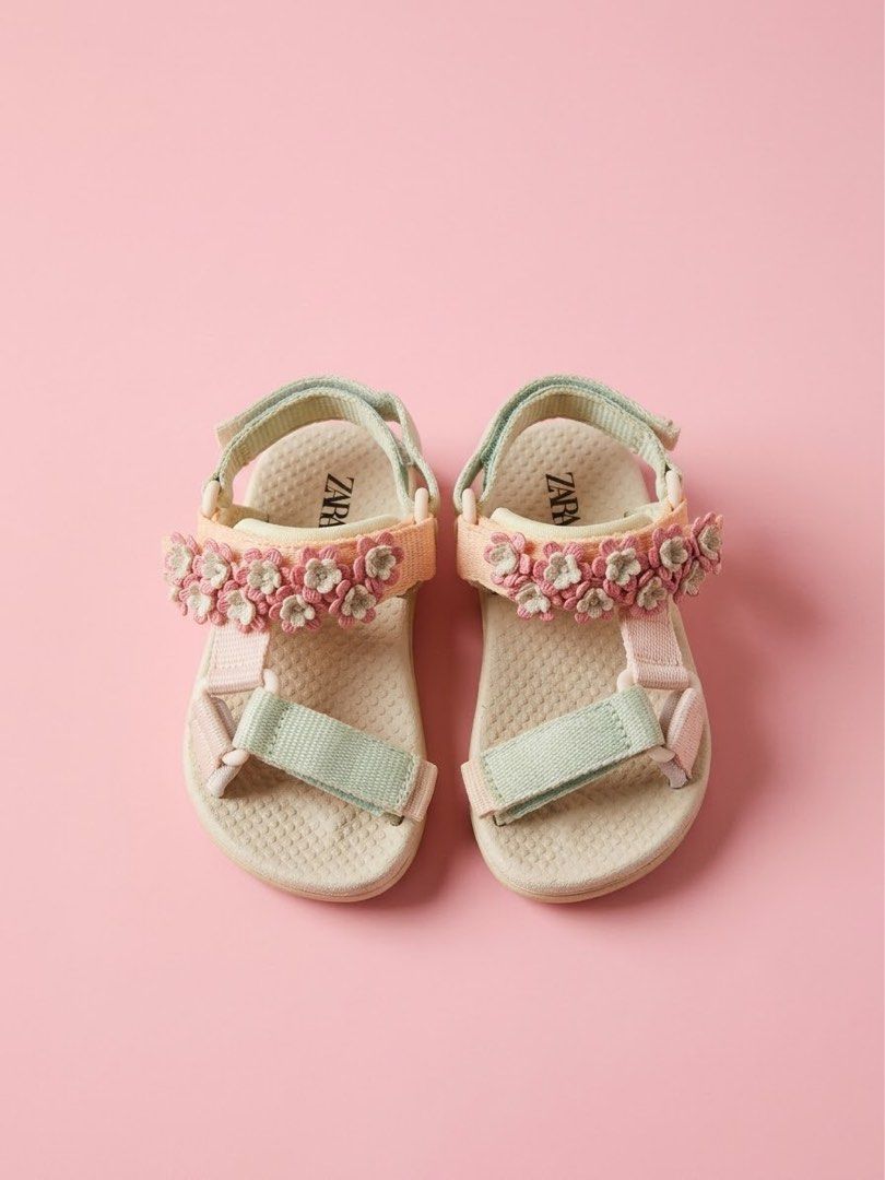 Zara flower sandals (Category: Babies & Kids Fashion) located in Imus. Submitted by mysticstar_f121de (Listing ID 1469085224, Image 1). Description: .