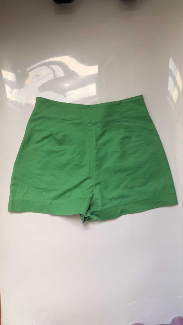 Zara High-waist Shorts (Category: Shorts) located in San Juan City. Submitted by acst12 (Listing ID 1468941052, Image 3). Description: .