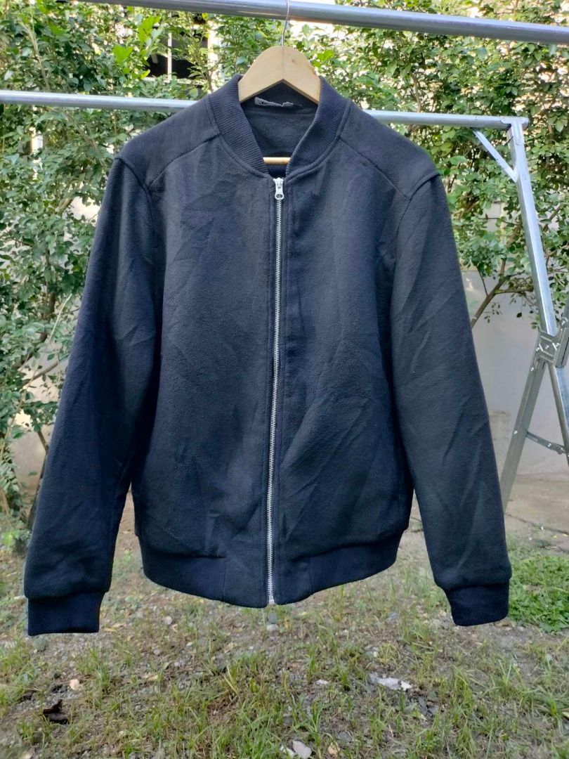 Zara Jacket & Shirt (Category: Coats, Jackets and Outerwear) located in Manila. Submitted by sackclothco. (Listing ID 1469032338, Image 1). Description: Zara Jacket and Shirt as pack Size Large to XL Color: Black - Jacket / Shirt - White.