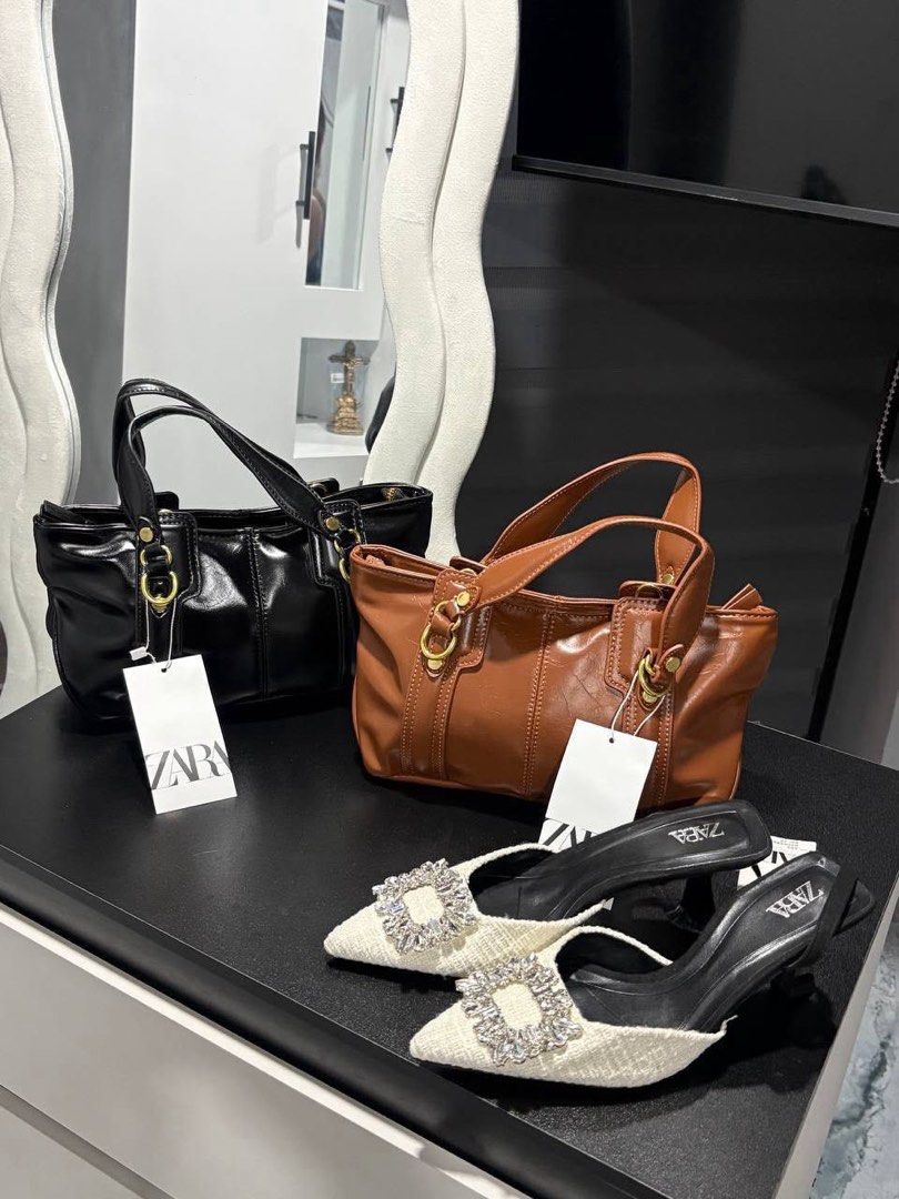Zara Mini City Tote Bag (Category: Cross-body Bags) located in Caloocan City. Submitted by hamhazeyto17517 (Listing ID 1469057398, Image 1). Description: PRE ORDER Authentic & Original Brand Delivered within 4-5 days Colors: Black & Coffee Brown with long strap Loc: Bulacan & Tarlac.