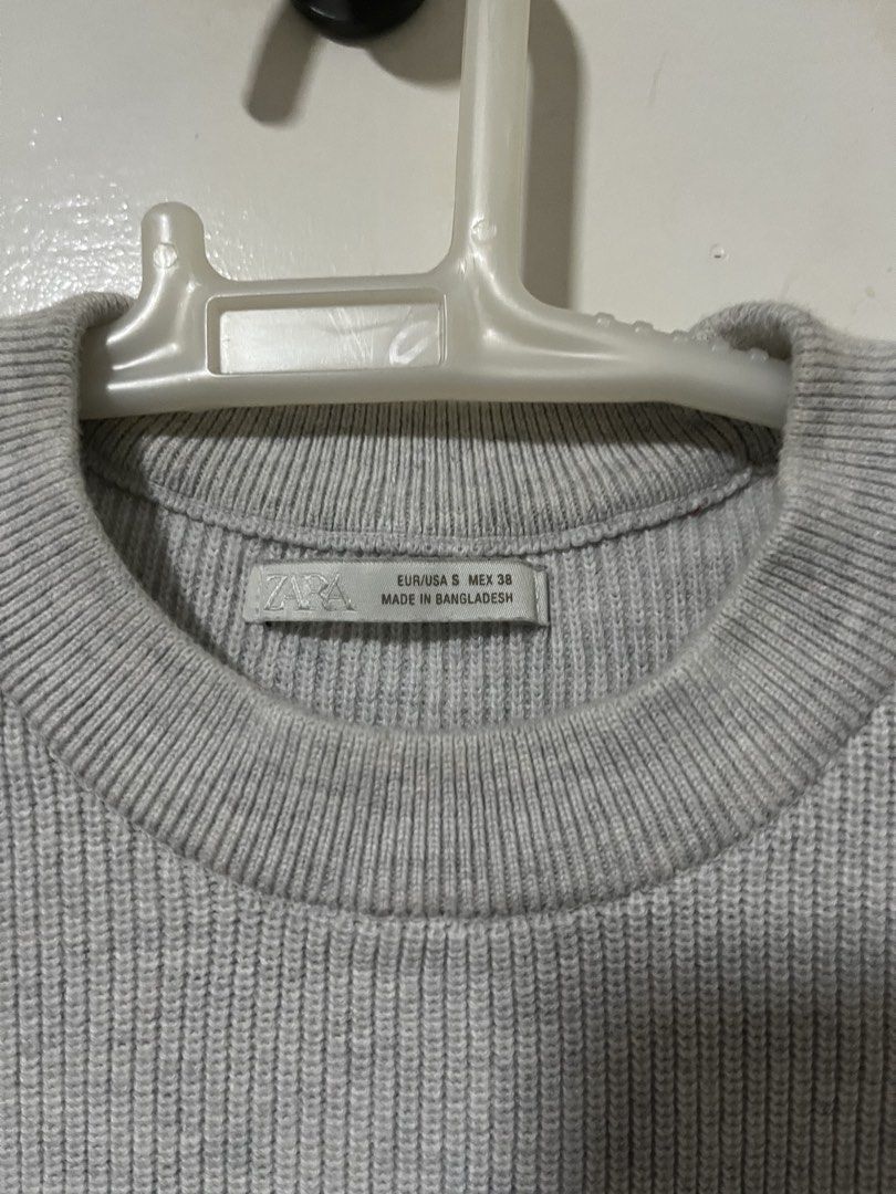 Zara Ribbed Grey Shirt (Category: Tshirts & Polo Shirts ) located in Quezon City. Submitted by oldbutgold1995 (Listing ID 1469120041, Image 2). Description: Condition: 9/10 No Issues.
