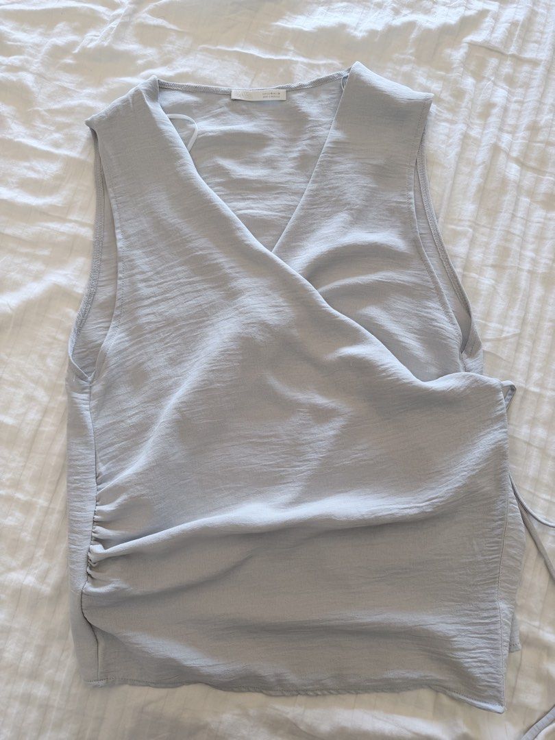 ZARA side tie wrap top MEDIUM (Category: Blouses) located in Cebu City. Submitted by calligraphybyden (Listing ID 1468932609, Image 2). Description: Used once only.