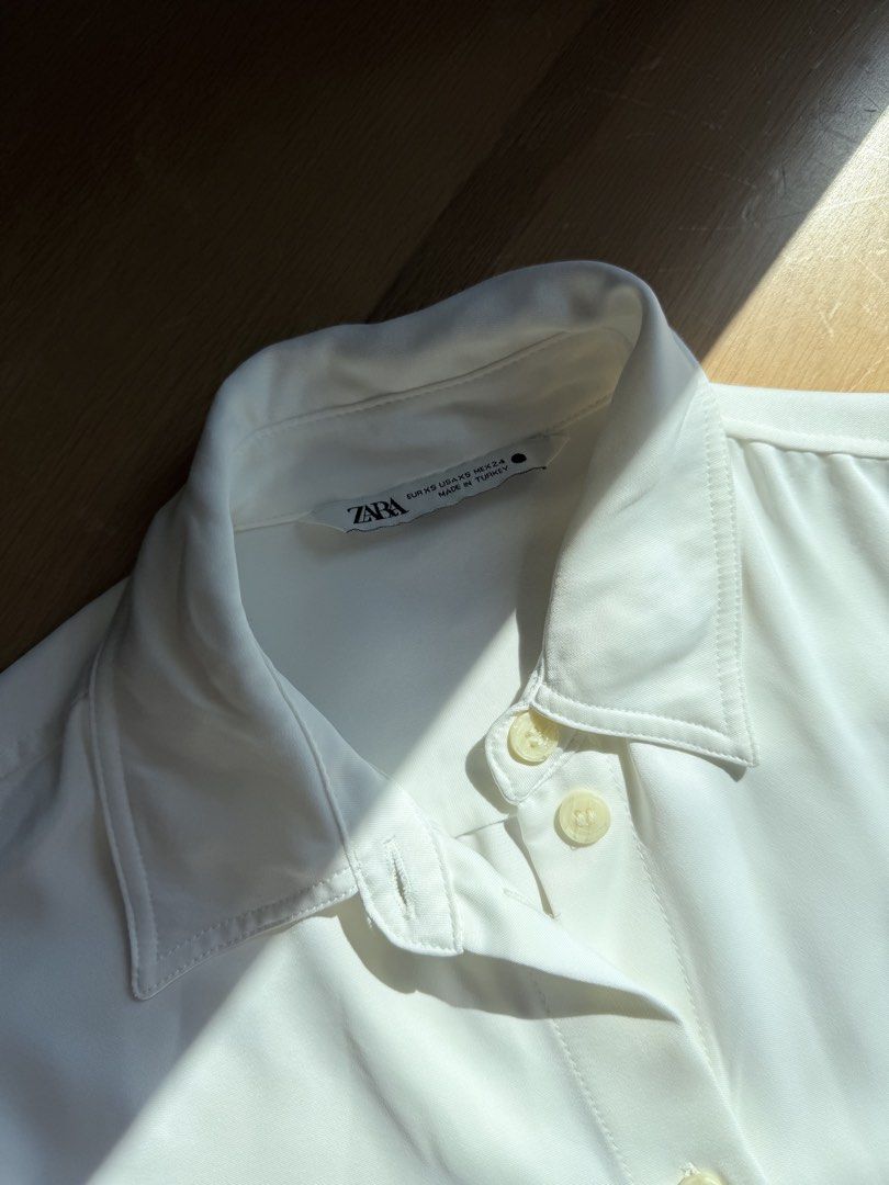 ZARA silk blouse XS (Category: Blouses) located in Cebu City. Submitted by calligraphybyden (Listing ID 1468935004, Image 2). Description: Never used but without tag.