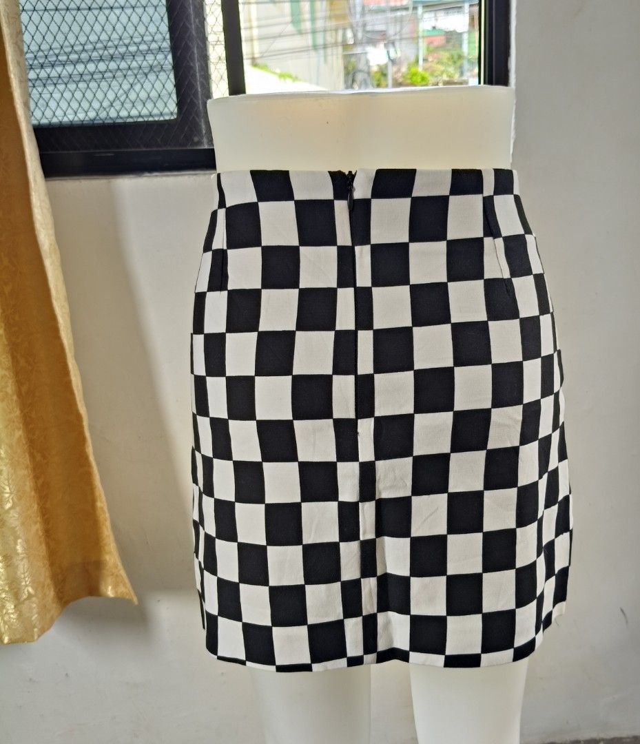 Zara skirt (Category: Skirts) located in Midsayap. Submitted by leighdeelovelylocks (Listing ID 1469005063, Image 3). Description: .