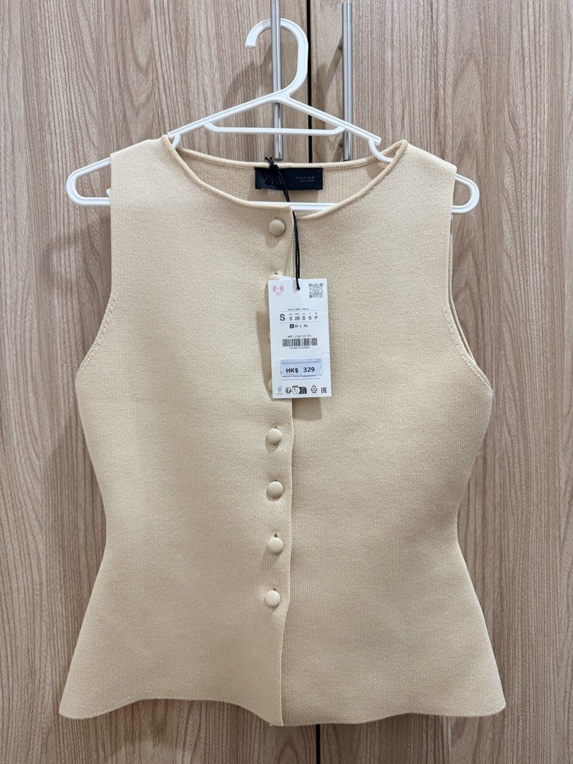Zara Waistcoat Button Down (Category: Others Tops) located in Pasay City. Submitted by hazelannromero (Listing ID 1469091429, Image 1). Description: 📌 Brand new with tag 📌 Bought in Hong Kong ON SALE for 249 HKD (original price: 329HKD) 1 yr ago 📌 Waist 28 inches | Lenght 21.5 inches 📌RFS: After trying it on a few times, I decided to sell it since it doesn’t really flatter my body shape (which is why I always end up not wearing it). .