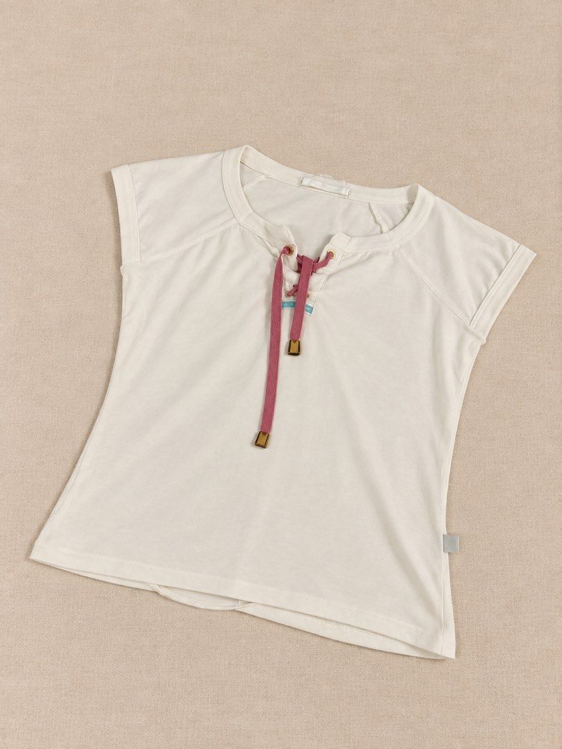 Zara White Basic Croptop (Category: Blouses) located in Manila. Submitted by lexiandco.ph (Listing ID 1469050331, Image 1). Description: .