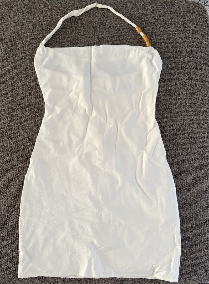 Zara White Linen Blend Halter Mini Dress (Category: Dresses) located in Quezon City. Submitted by snoopiii (Listing ID 1469005613, Image 1). Description: RFS: Decluttering Loc: QC.