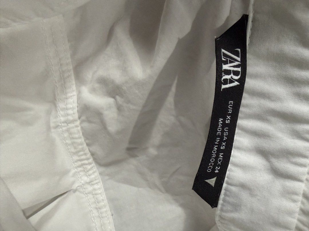 Zara White Longsleeves (Category: Longsleeves) located in Legazpi City. Submitted by alyblueberyl (Listing ID 1468964024, Image 3). Description: Fits XS to Small.